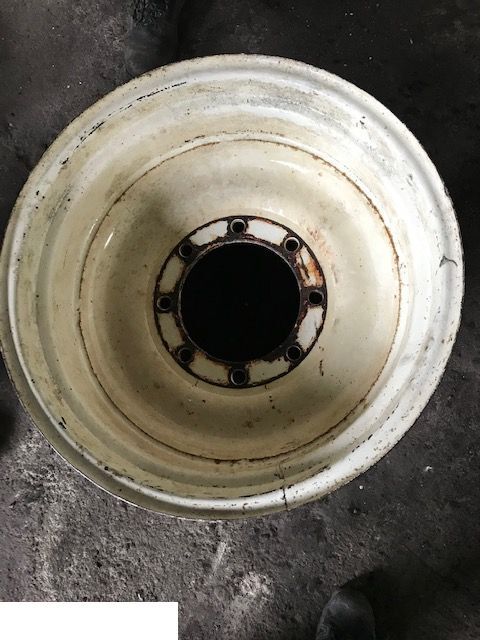 Felga Manitou 15x24 - Bandazh për Pajisje për trajtimin e materialeve: foto 2 Felga Manitou 15x24 - Bandazh për Pajisje për trajtimin e materialeve: foto 2