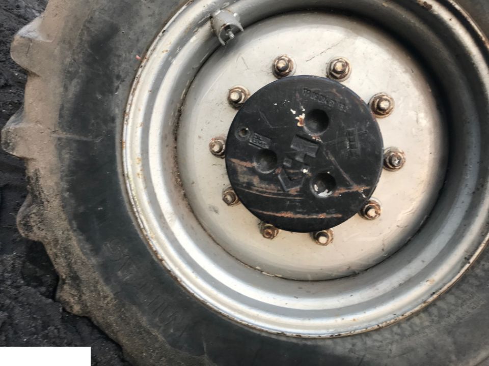 Felgi Manitou 24 Cale 10 Śrub - Bandazh për Pajisje për trajtimin e materialeve: foto 1 Felgi Manitou 24 Cale 10 Śrub - Bandazh për Pajisje për trajtimin e materialeve: foto 1