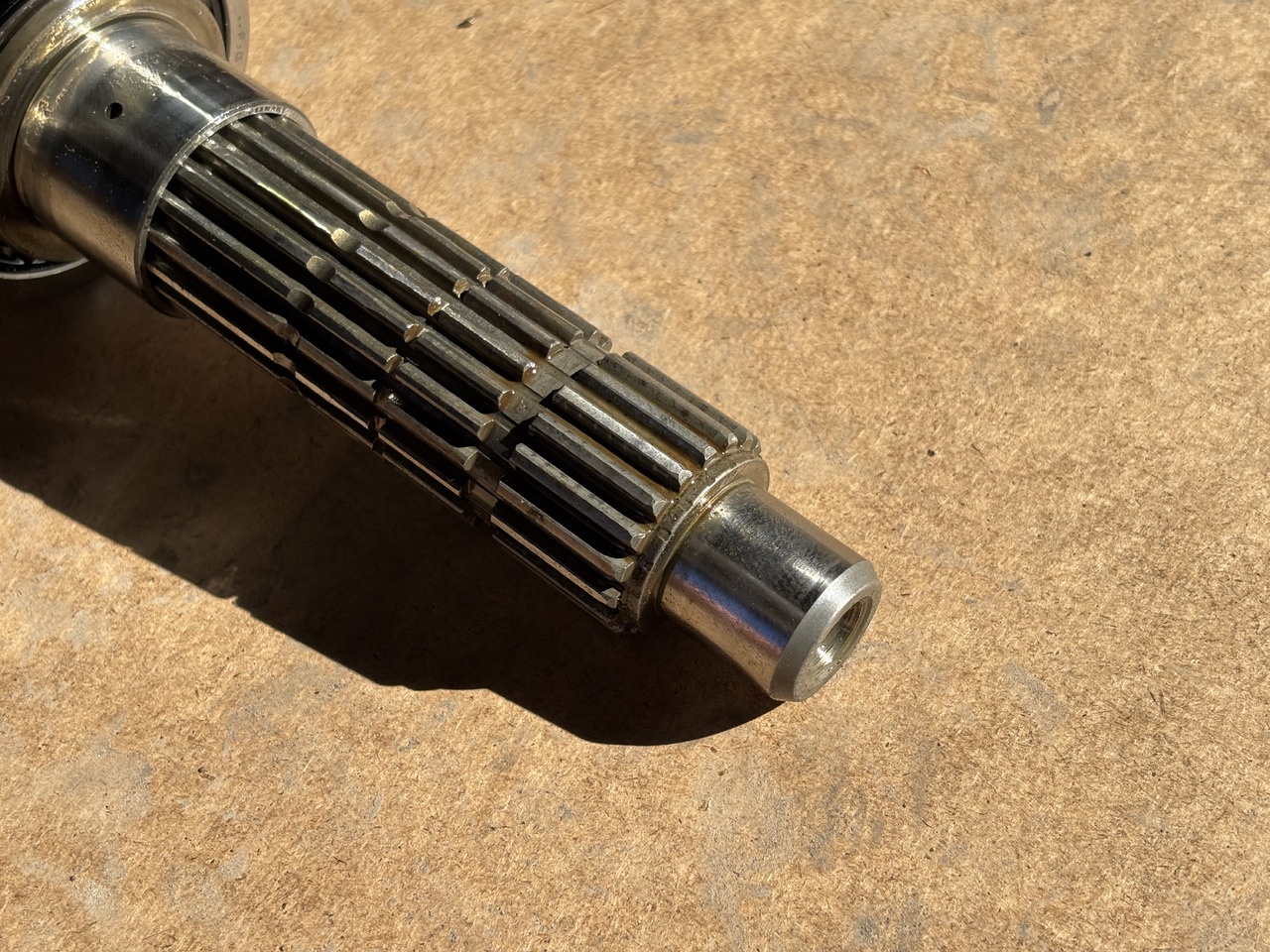 Fendt 307 308 309 310 311 312 Wałek Zębaty 205116080060 - Transmisioni për Makineri bujqësore: foto 2 Fendt 307 308 309 310 311 312 Wałek Zębaty 205116080060 - Transmisioni për Makineri bujqësore: foto 2