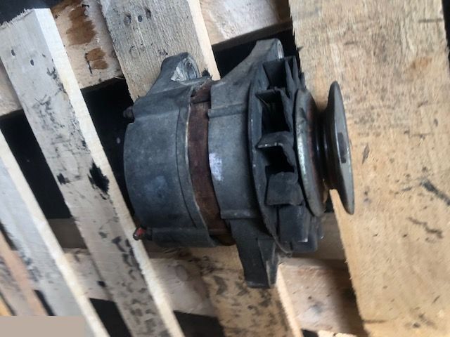 Ford t2 703f 6015 aaa Alternator - Gjeneratori për Makineri bujqësore: foto 1 Ford t2 703f 6015 aaa Alternator - Gjeneratori për Makineri bujqësore: foto 1