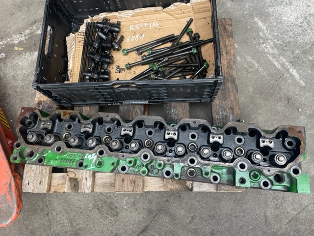 Głowica Cylindrów John Deere RG6081 , R517486 - Koka e cilindrit për Makineri bujqësore: foto 3 Głowica Cylindrów John Deere RG6081 , R517486 - Koka e cilindrit për Makineri bujqësore: foto 3