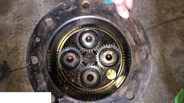 John Deere 6510 - Piasta - Bucelë rrote për Makineri bujqësore: foto 2 John Deere 6510 - Piasta - Bucelë rrote për Makineri bujqësore: foto 2