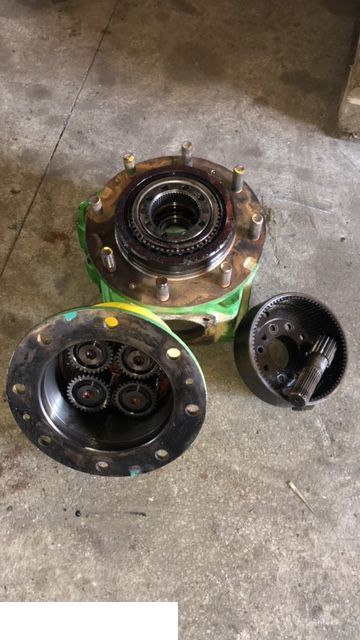 John Deere 6520 - Piasta - Bucelë rrote për Makineri bujqësore: foto 5 John Deere 6520 - Piasta - Bucelë rrote për Makineri bujqësore: foto 5