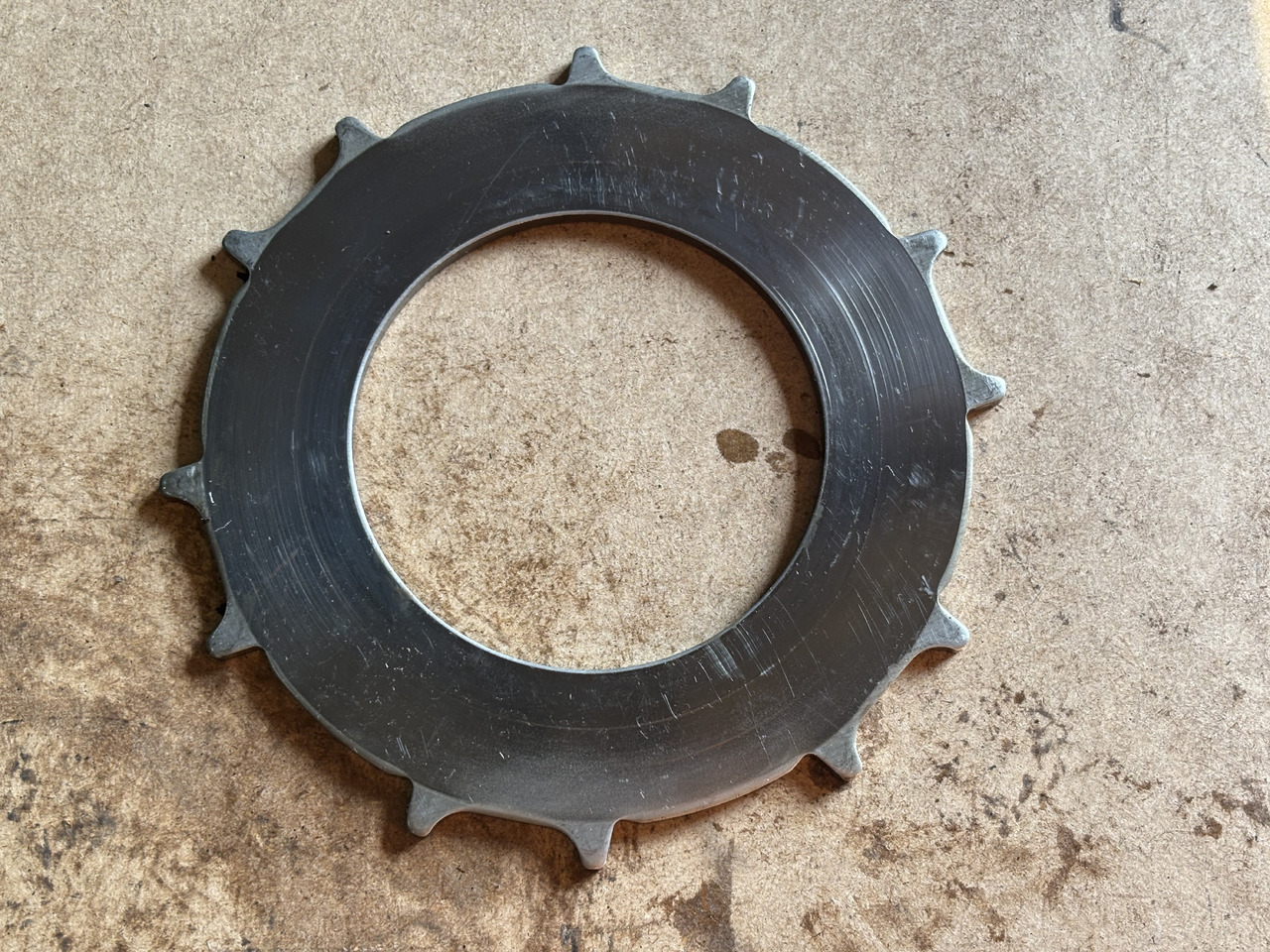 John Deere 6810 6910 Płytka sprzęgła Przekładka Tarczy R96805 - Disk freksioni për Traktor: foto 1 John Deere 6810 6910 Płytka sprzęgła Przekładka Tarczy R96805 - Disk freksioni për Traktor: foto 1