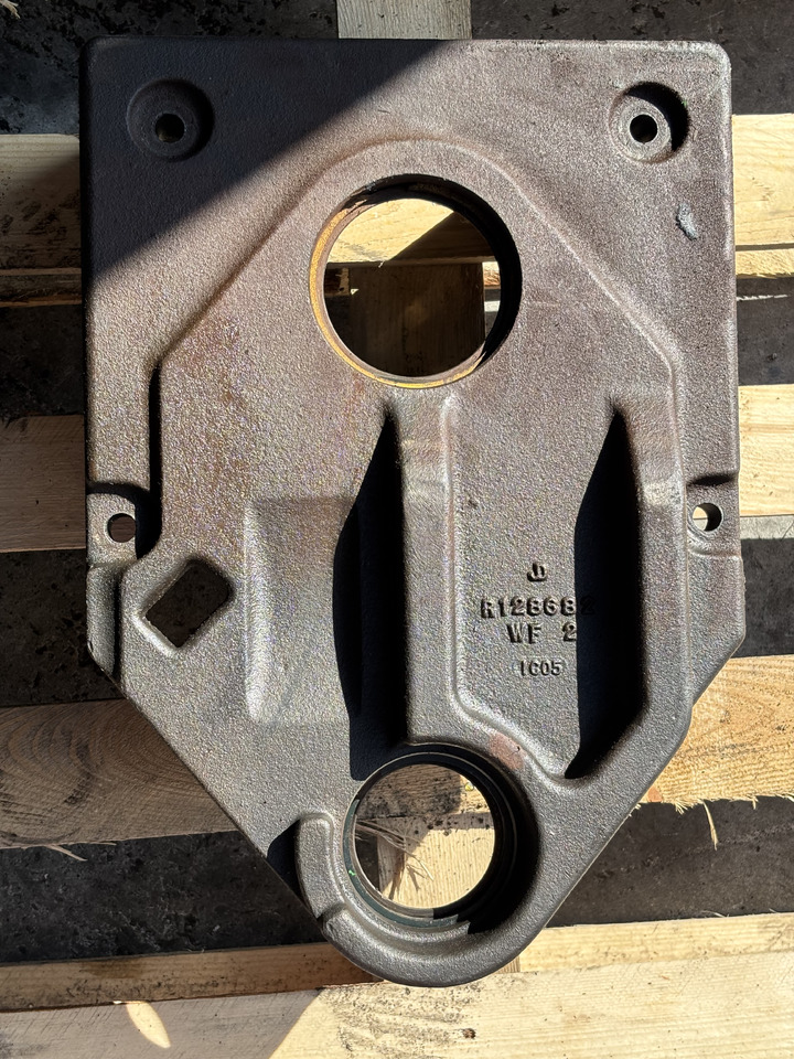 John Deere 7600 7700 7800 Podpora Obudowa PTO Mocowanie WOM R128682 - Transmisioni për Makineri bujqësore: foto 4 John Deere 7600 7700 7800 Podpora Obudowa PTO Mocowanie WOM R128682 - Transmisioni për Makineri bujqësore: foto 4