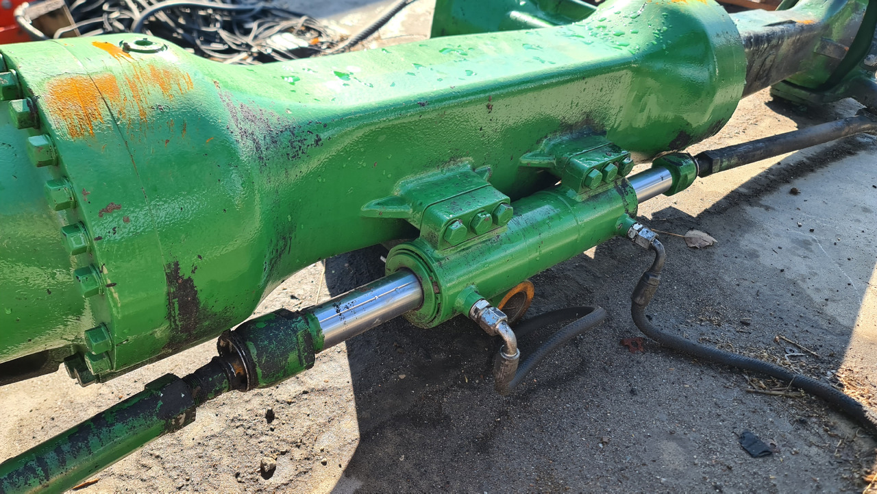 John Deere 8600 Siłownik mostu tylnego Osi tylnej AXE53239 - Cilindër freni për Makineri bujqësore: foto 1 John Deere 8600 Siłownik mostu tylnego Osi tylnej AXE53239 - Cilindër freni për Makineri bujqësore: foto 1