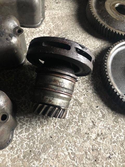 Liebherr D926 - Termostat - Termostat për Makineri bujqësore: foto 3 Liebherr D926 - Termostat - Termostat për Makineri bujqësore: foto 3