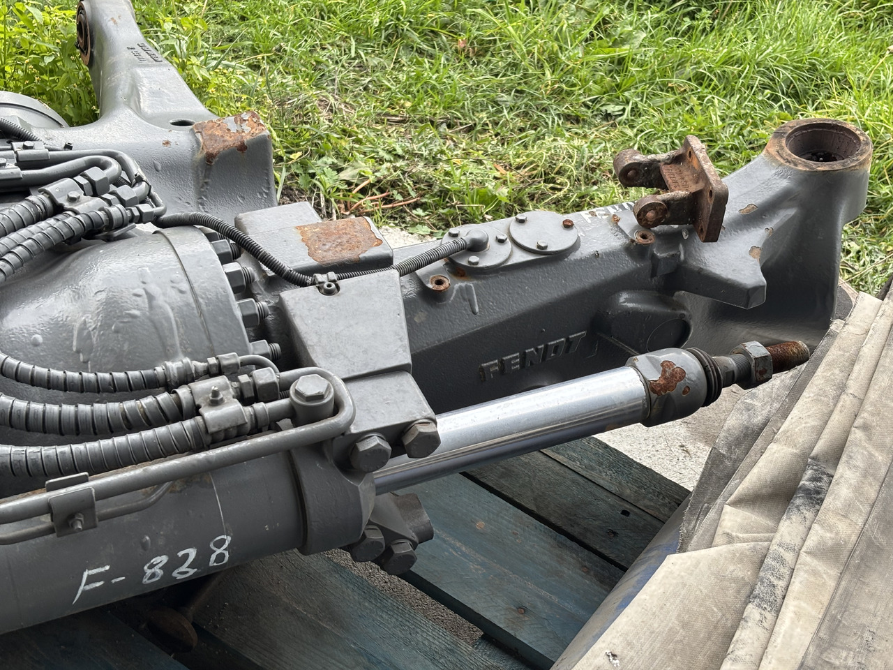 Fendt 828 Obudowa Łączona Osi 755/137 F835300020260 F835300020250 - Makineritë e tjera: foto 2 Fendt 828 Obudowa Łączona Osi 755/137 F835300020260 F835300020250 - Makineritë e tjera: foto 2