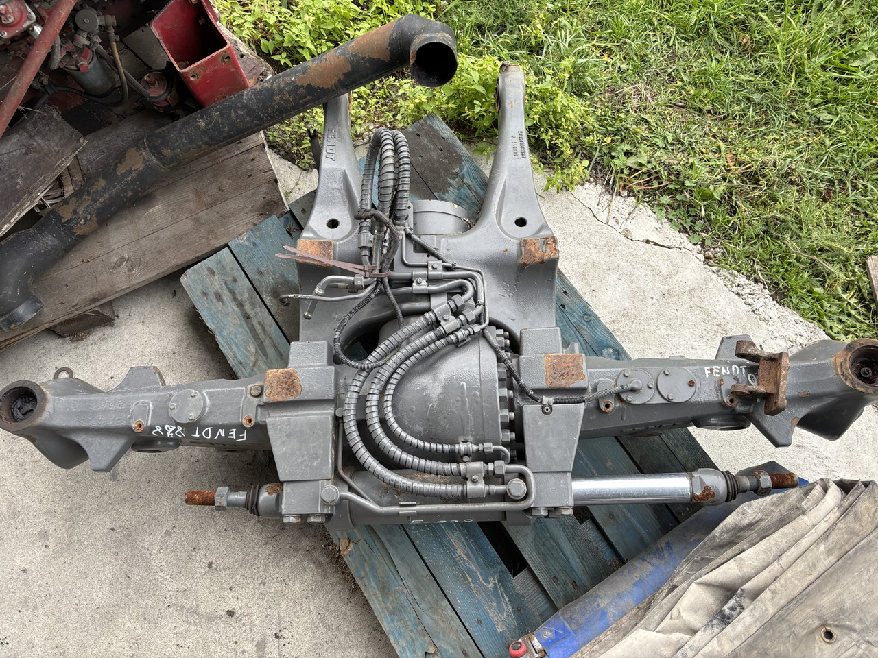 Fendt 828 Obudowa Osi Łuk Osi 755/137 F835300020180 F835300020160 E835300020012 - Makineritë e tjera: foto 1 Fendt 828 Obudowa Osi Łuk Osi 755/137 F835300020180 F835300020160 E835300020012 - Makineritë e tjera: foto 1