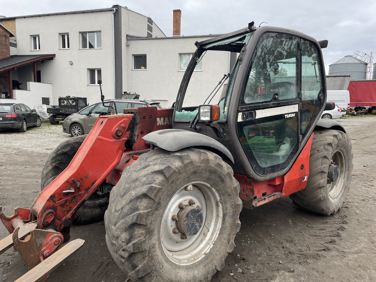 Manitou MLT 634 - błotnik błotniki stelaże - Trupi dhe të jashtme për Pajisje për trajtimin e materialeve: foto 1 Manitou MLT 634 - błotnik błotniki stelaże - Trupi dhe të jashtme për Pajisje për trajtimin e materialeve: foto 1
