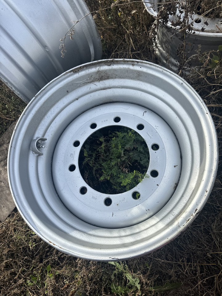 Manitou felga dw14x24 felga 10 szpilek - Bandazh për Makineri bujqësore: foto 1 Manitou felga dw14x24 felga 10 szpilek - Bandazh për Makineri bujqësore: foto 1