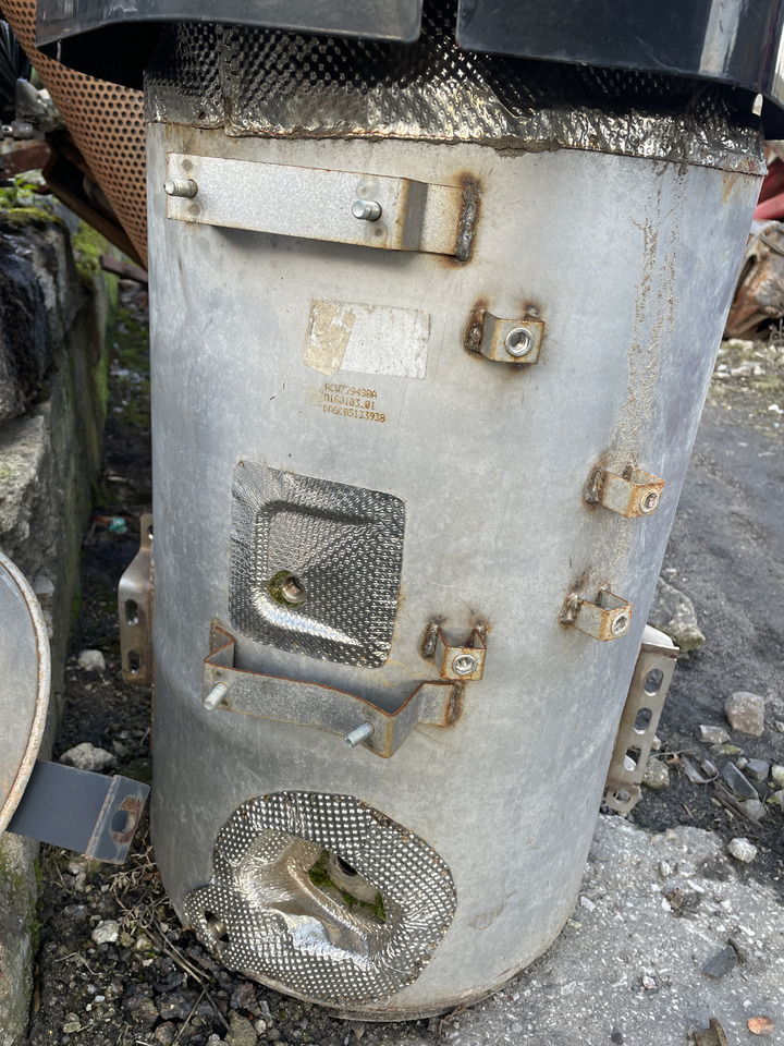 Massey Fergusson 8670 - wydech tłumik - Zhurmëmbytësi për Makineri bujqësore: foto 3 Massey Fergusson 8670 - wydech tłumik - Zhurmëmbytësi për Makineri bujqësore: foto 3