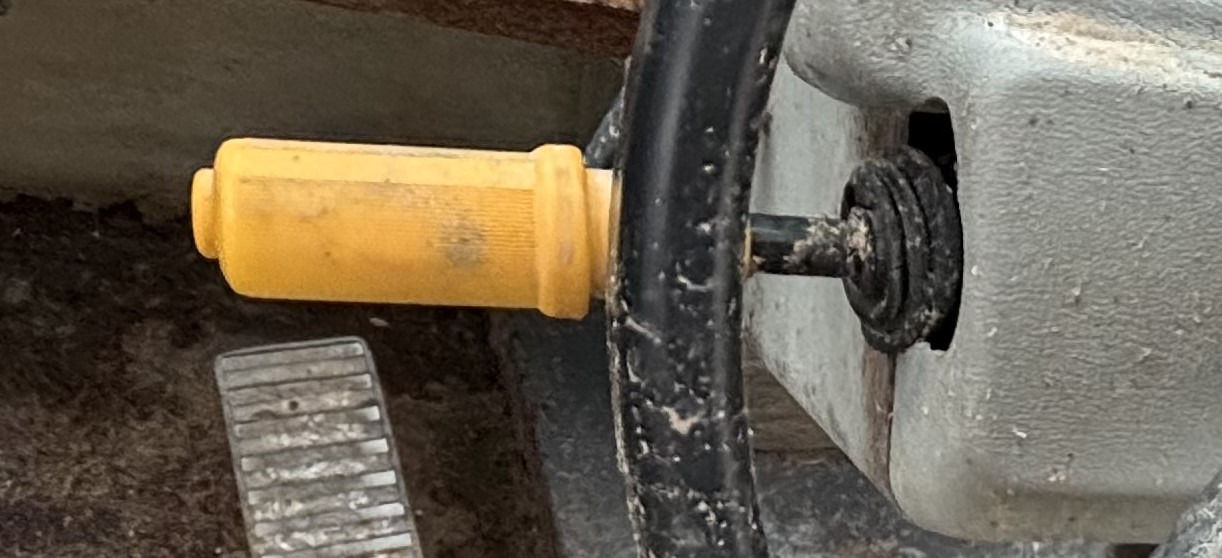 Matbro TR200 Rewers Przełącznik - Sistemi elektrik për Makineri ndërtimi: foto 1 Matbro TR200 Rewers Przełącznik - Sistemi elektrik për Makineri ndërtimi: foto 1