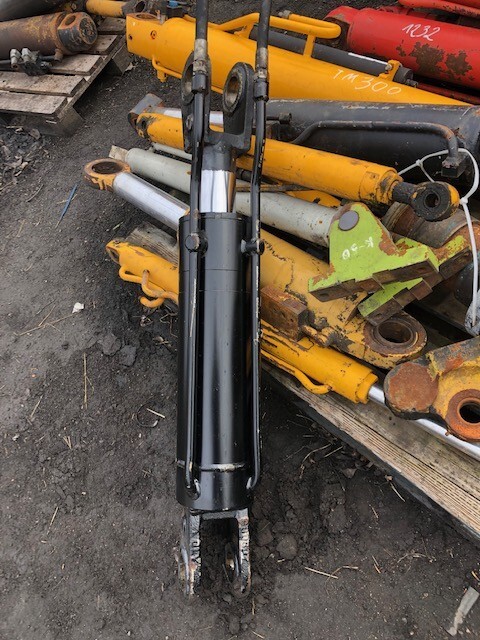 Matbro ts 280 ts 290 siłownik wychyłu łyźki - Cilindri hidraulik për Makineri bujqësore: foto 1 Matbro ts 280 ts 290 siłownik wychyłu łyźki - Cilindri hidraulik për Makineri bujqësore: foto 1