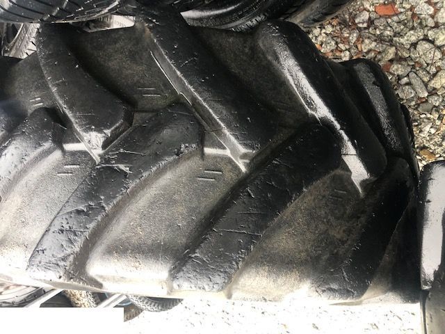 Opona Terex - 405/70 r20 - Gomë për Makineri ndërtimi: foto 3 Opona Terex - 405/70 r20 - Gomë për Makineri ndërtimi: foto 3