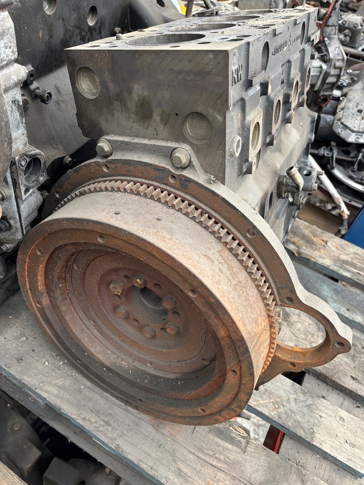 Perkins 1004 1004-40T Silnik Blok Silnika Koło Zamachowe Wał CZĘŚCI 3711DO2A/8 - Volanti për Makineri bujqësore: foto 4 Perkins 1004 1004-40T Silnik Blok Silnika Koło Zamachowe Wał CZĘŚCI 3711DO2A/8 - Volanti për Makineri bujqësore: foto 4