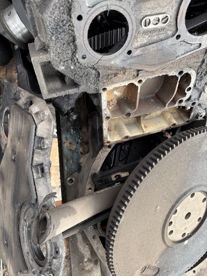 Perkins 1004.4 1004.4T 1006.6 1104C-44 1104D-E44T 3122A05A Koło Zamachowe Pokrywa Obudowa CZĘŚCI - Volanti për Makineri bujqësore: foto 4 Perkins 1004.4 1004.4T 1006.6 1104C-44 1104D-E44T 3122A05A Koło Zamachowe Pokrywa Obudowa CZĘŚCI - Volanti për Makineri bujqësore: foto 4