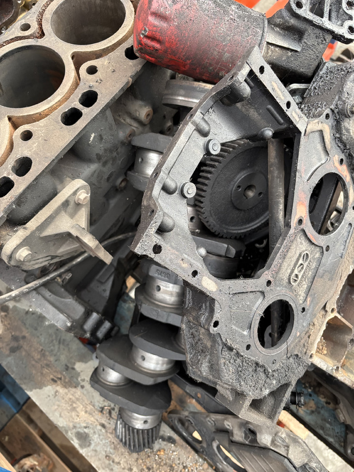 Perkins 1004.4 1004.4T 1006.6 1104C-44 1104D-E44T 3122A05A Koło Zamachowe Pokrywa Obudowa CZĘŚCI - Volanti për Makineri bujqësore: foto 3 Perkins 1004.4 1004.4T 1006.6 1104C-44 1104D-E44T 3122A05A Koło Zamachowe Pokrywa Obudowa CZĘŚCI - Volanti për Makineri bujqësore: foto 3