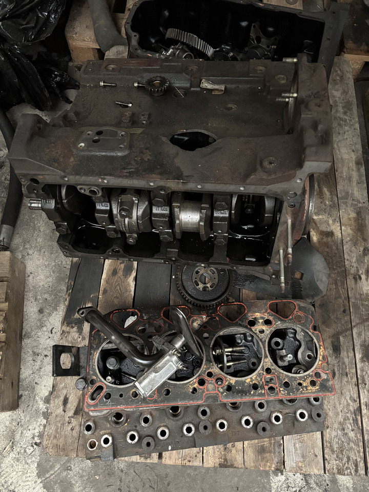 Perkins 1906/2200 Silnik Miska Wał Koło Zamachowe CZĘŚCI - Volanti për Makineri bujqësore: foto 1 Perkins 1906/2200 Silnik Miska Wał Koło Zamachowe CZĘŚCI - Volanti për Makineri bujqësore: foto 1