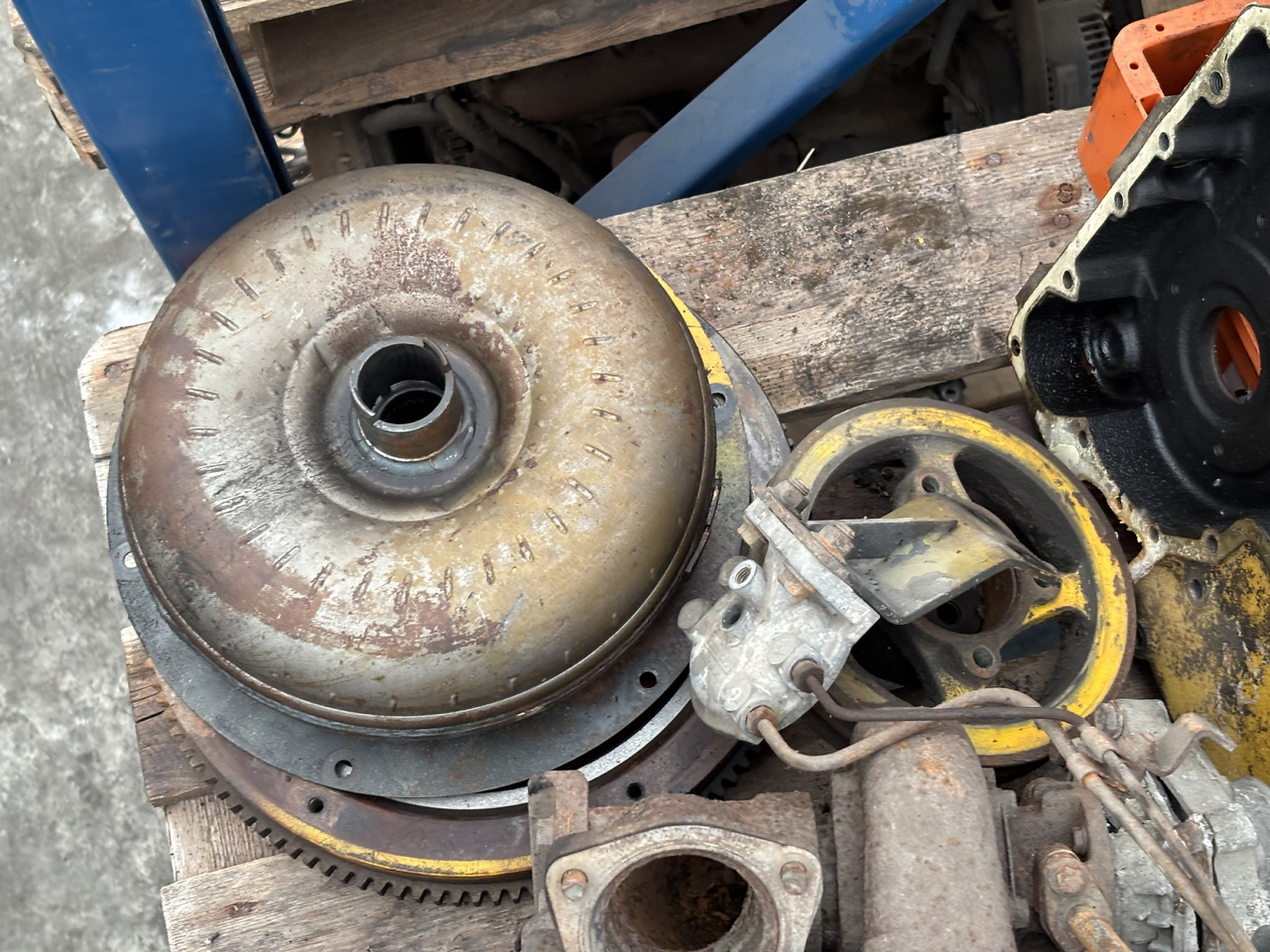 Perkins 4.236 4.248 Pokrywa Rozrządu Korbowód Tłok Miska Olejowa Tryb Koło Zamachowe CZĘŚCI - Volanti për Makineri bujqësore: foto 5 Perkins 4.236 4.248 Pokrywa Rozrządu Korbowód Tłok Miska Olejowa Tryb Koło Zamachowe CZĘŚCI - Volanti për Makineri bujqësore: foto 5