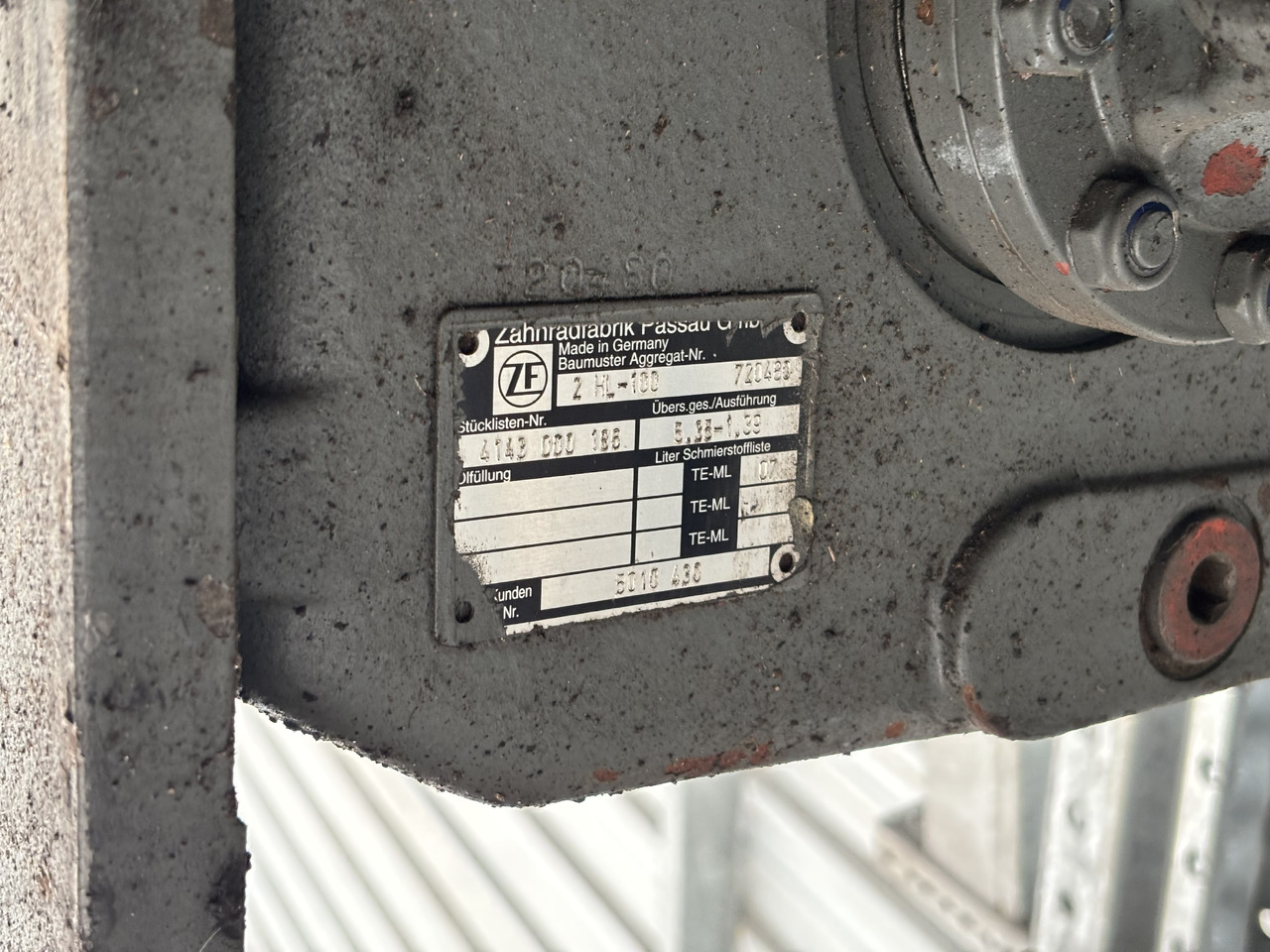 Skrzynia ZF 2HL-100 2HL100 Liebherr - Kutia e marsheve për Makineri ndërtimi: foto 2 Skrzynia ZF 2HL-100 2HL100 Liebherr - Kutia e marsheve për Makineri ndërtimi: foto 2