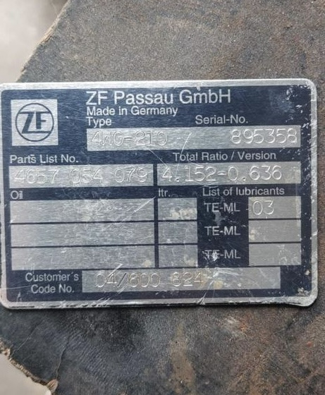 Skrzynia biegów ZF 4WG 4WG-210 Hitachi Case Komatsu - Kutia e marsheve për Makineri bujqësore: foto 2 Skrzynia biegów ZF 4WG 4WG-210 Hitachi Case Komatsu - Kutia e marsheve për Makineri bujqësore: foto 2