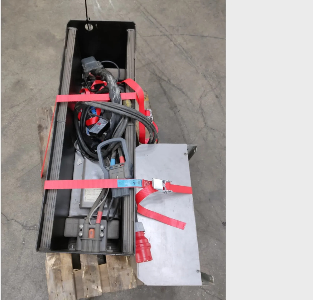 Battery 24V 240Ah - Bateria për Pajisje për trajtimin e materialeve: foto 4 Battery 24V 240Ah - Bateria për Pajisje për trajtimin e materialeve: foto 4