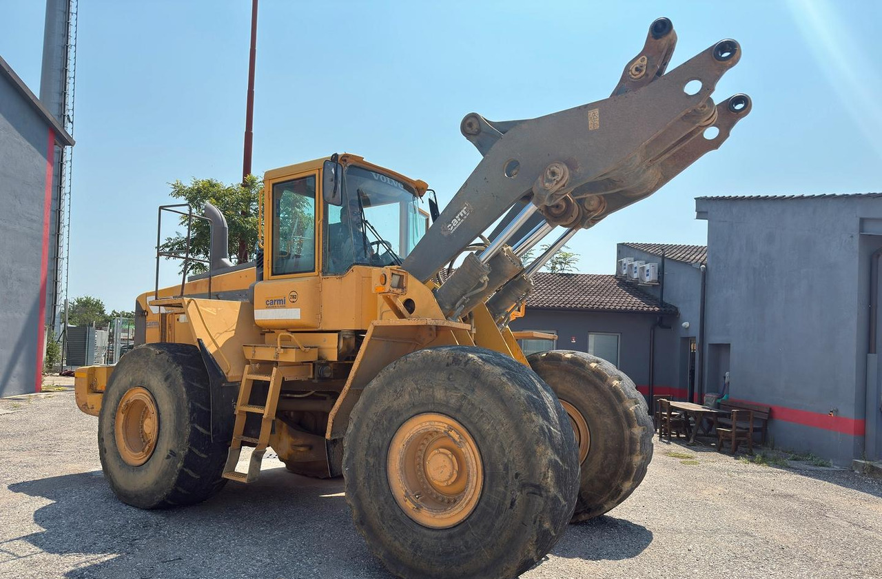 Pala gommata Volvo L 220 - Fadrom me goma: foto 1 Pala gommata Volvo L 220 - Fadrom me goma: foto 1