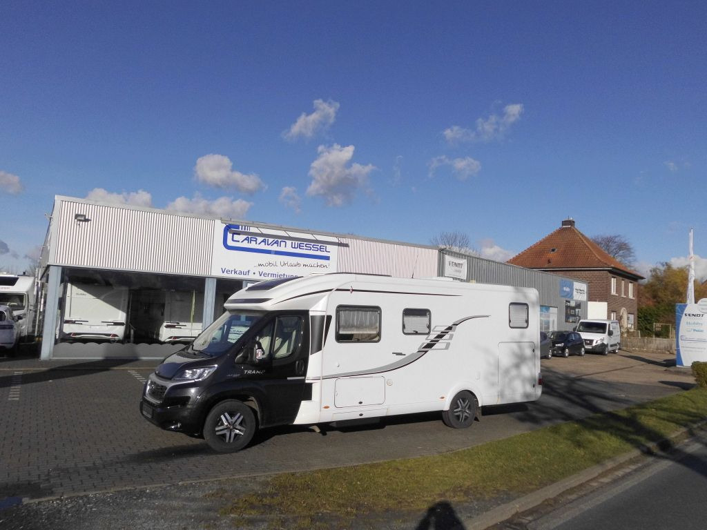 HYMER / ERIBA / HYMERCAR Tramp SL 704 Hubstützen, Solar, AHK uvm++++ - Kamper gjysmë i integruar: foto 3 HYMER / ERIBA / HYMERCAR Tramp SL 704 Hubstützen, Solar, AHK uvm++++ - Kamper gjysmë i integruar: foto 3