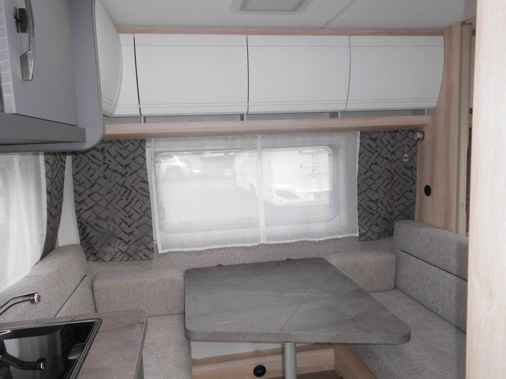 Hobby De Luxe 400 SFe 1500kg., Fahrradträger - Rulot: foto 5 Hobby De Luxe 400 SFe 1500kg., Fahrradträger - Rulot: foto 5