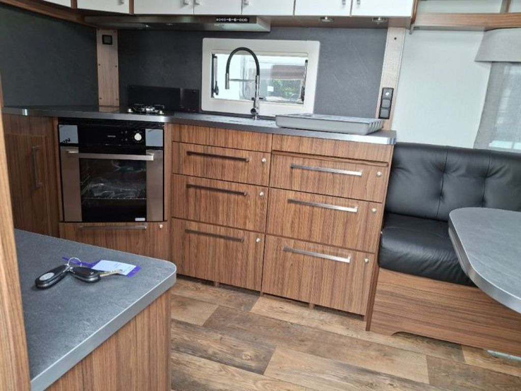 Polar 730 QA 30% RABATT LUXUS KLIMA AKTION - Rulot: foto 5 Polar 730 QA 30% RABATT LUXUS KLIMA AKTION - Rulot: foto 5