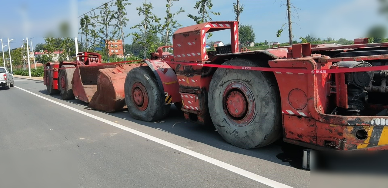 2007 SANDVIK TORO 400 - Fadrom me goma: foto 1 2007 SANDVIK TORO 400 - Fadrom me goma: foto 1