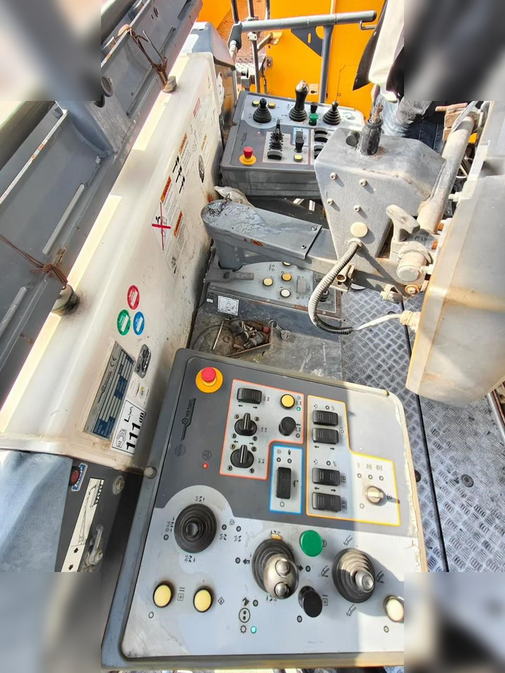 2012 WIRTGEN W210 - Frezë asfalti: foto 4 2012 WIRTGEN W210 - Frezë asfalti: foto 4