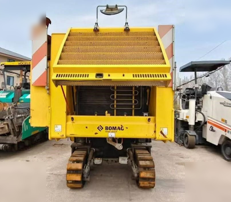 2017 BOMAG BM2000/60-2 - Frezë asfalti: foto 3 2017 BOMAG BM2000/60-2 - Frezë asfalti: foto 3