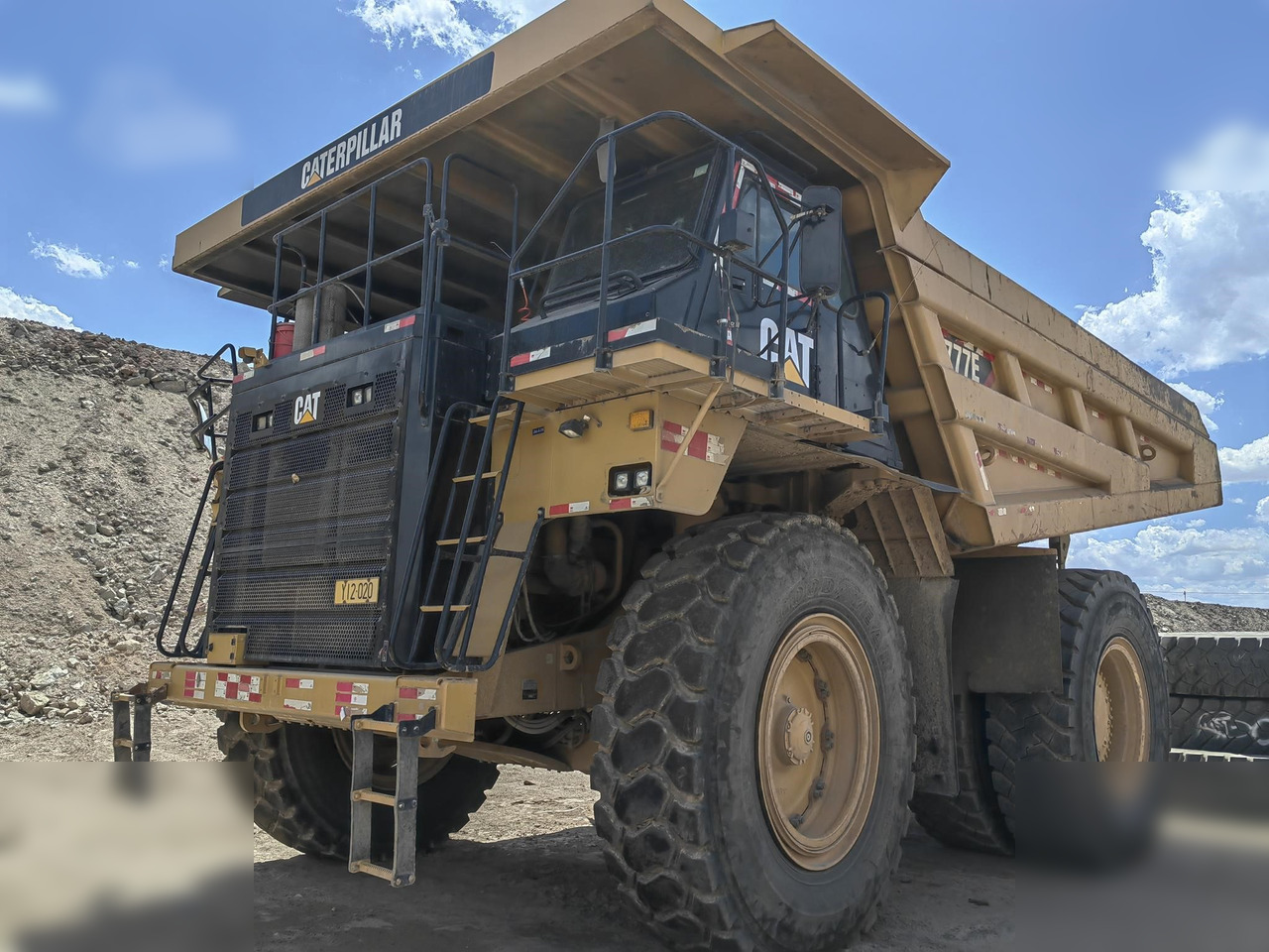 2018 CATERPILLAR 777E - Shkarkues i palëvizshëm: foto 1 2018 CATERPILLAR 777E - Shkarkues i palëvizshëm: foto 1