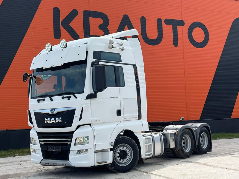 MAN TGX 28.580 6x2 XXL CAB / INTARDER / DOUBLE BOGIE - Gjysmë-kamion: foto 1 MAN TGX 28.580 6x2 XXL CAB / INTARDER / DOUBLE BOGIE - Gjysmë-kamion: foto 1