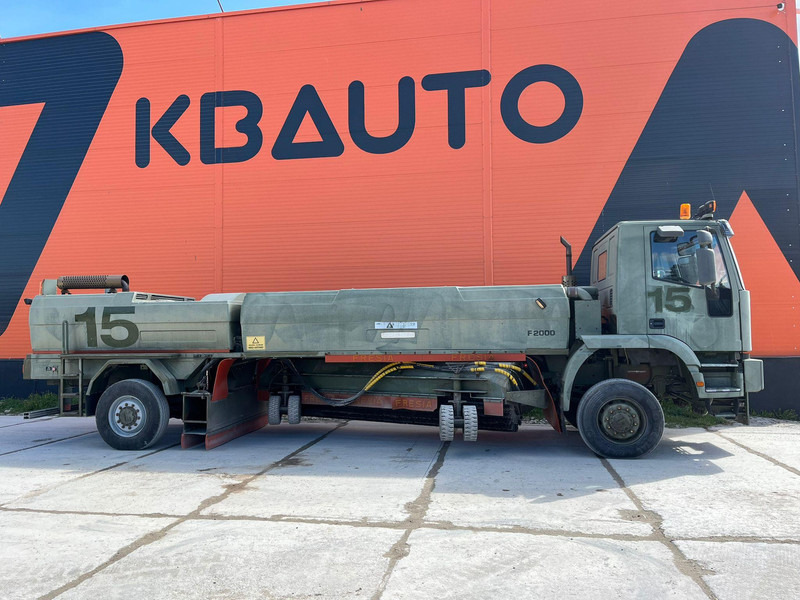 Iveco Fresia F 2000 4x4 SNOW PLOW / BROOM / BLOWER - Makinë fshirëse për rrugët: foto 5 Iveco Fresia F 2000 4x4 SNOW PLOW / BROOM / BLOWER - Makinë fshirëse për rrugët: foto 5