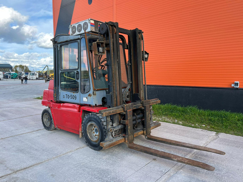 Kalmar DCD 50-6H Rated capacity: 5000 kg / Lifting height: 4000 mm - Pirun më naftë: foto 4 Kalmar DCD 50-6H Rated capacity: 5000 kg / Lifting height: 4000 mm - Pirun më naftë: foto 4
