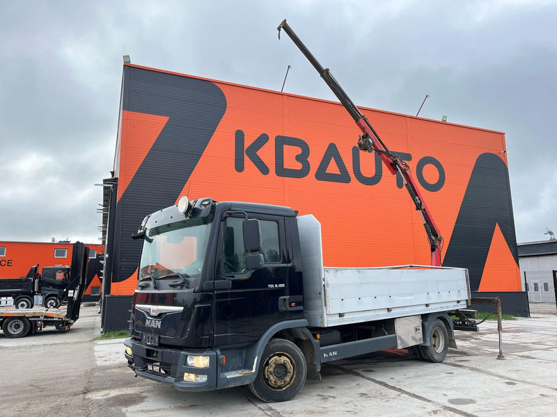 MAN TGL 8.180 4x2 CAB DAMAGE ! / Fassi F28 / PLATFORM L=4366 mm - Kamion me karroceri të hapur, Kamion me vinç: foto 1 MAN TGL 8.180 4x2 CAB DAMAGE ! / Fassi F28 / PLATFORM L=4366 mm - Kamion me karroceri të hapur, Kamion me vinç: foto 1