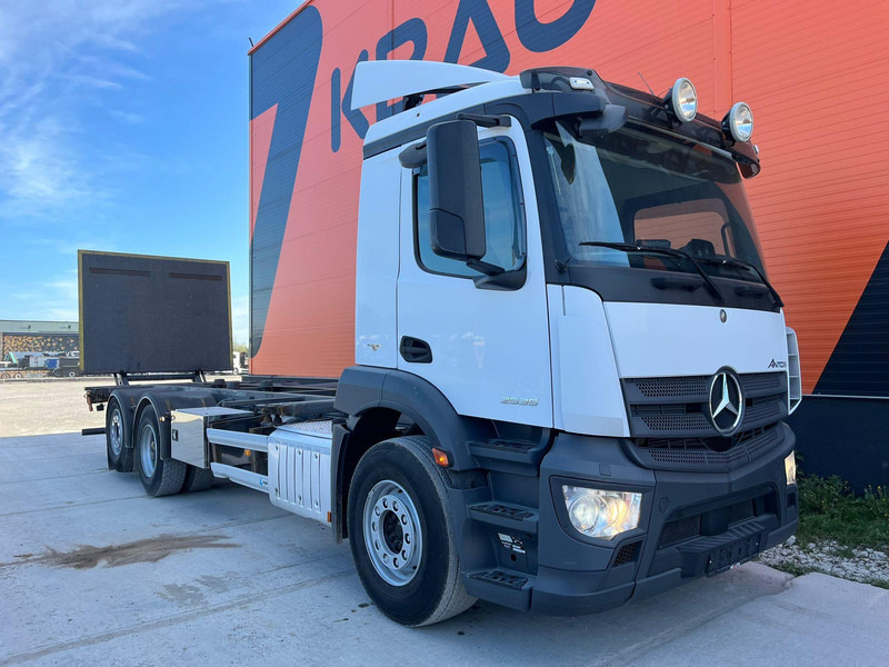 Mercedes-Benz Antos 2535 6x2*4 FOR SALE AS CHASSIS L=7788 mm - Kamion kabinë-shasi: foto 4 Mercedes-Benz Antos 2535 6x2*4 FOR SALE AS CHASSIS L=7788 mm - Kamion kabinë-shasi: foto 4