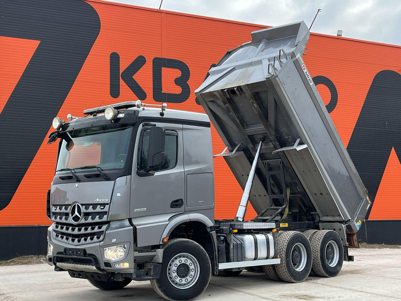 Mercedes-Benz Arocs 2658 6x4 RETARDER / FULL STEEL / BOX L=4633 mm - Kamion vetëshkarkues: foto 2 Mercedes-Benz Arocs 2658 6x4 RETARDER / FULL STEEL / BOX L=4633 mm - Kamion vetëshkarkues: foto 2