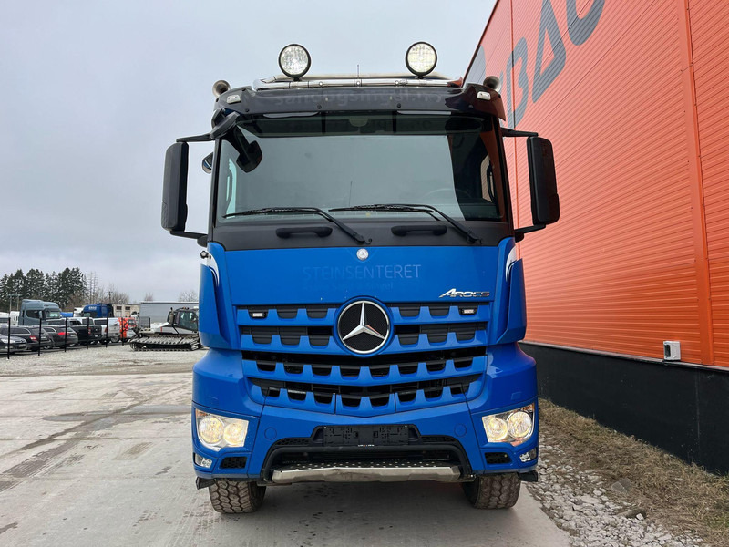 Mercedes-Benz Arocs 3251 8x4 RETARDER / FULL STEEL / BOX L=5605 mm - Kamion vetëshkarkues: foto 3 Mercedes-Benz Arocs 3251 8x4 RETARDER / FULL STEEL / BOX L=5605 mm - Kamion vetëshkarkues: foto 3