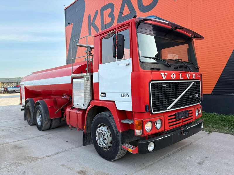 Volvo F 10 6x2 Ruberg / 2700 l/min / tanks 9000 I + 1000 l - Zjarrfikëse: foto 4 Volvo F 10 6x2 Ruberg / 2700 l/min / tanks 9000 I + 1000 l - Zjarrfikëse: foto 4