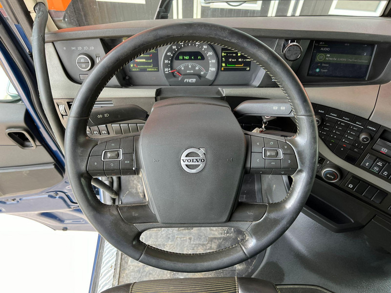 Kamion me karroceri të hapur, Kamion me vinç Volvo FH 16 650 8x2*6 HMF 6020K-RC + JIB / PLATFORM L=6344 mm: foto 17 Kamion me karroceri të hapur, Kamion me vinç Volvo FH 16 650 8x2*6 HMF 6020K-RC + JIB / PLATFORM L=6344 mm: foto 17