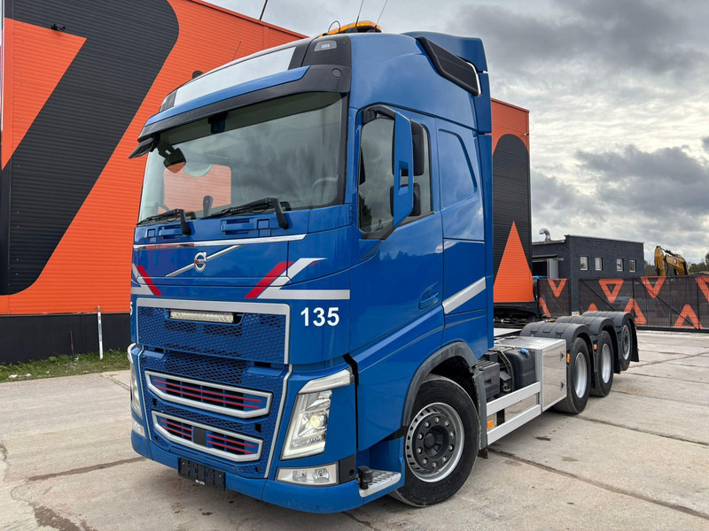 Volvo FH 500 8x4*4 FOR SALE AS CHASSIS / GCW 70 ton / PTO / CHASSIS L=6420 mm - Kamion kabinë-shasi: foto 2 Volvo FH 500 8x4*4 FOR SALE AS CHASSIS / GCW 70 ton / PTO / CHASSIS L=6420 mm - Kamion kabinë-shasi: foto 2