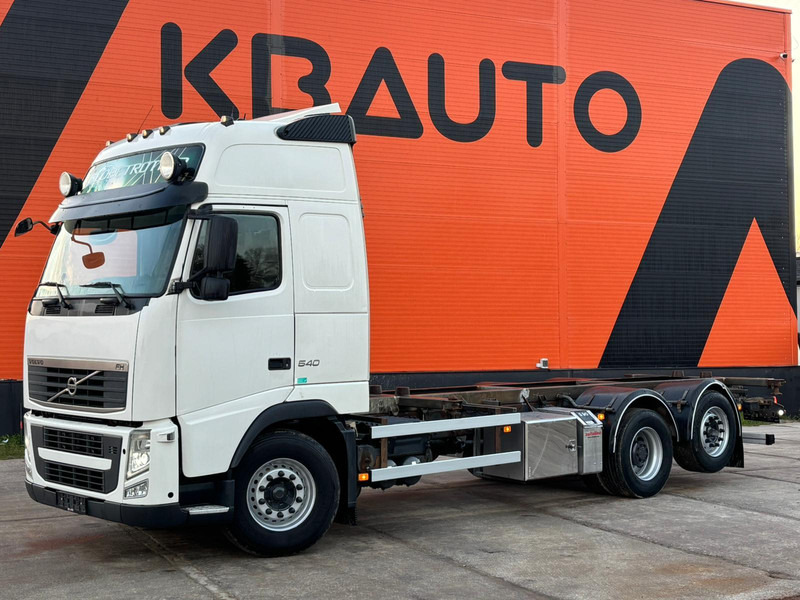 Volvo FH 540 6x2 LOW CHECKED MILEAGE ! / RETARDER / CHASSIS L=6975 mm - Kamion kabinë-shasi: foto 1 Volvo FH 540 6x2 LOW CHECKED MILEAGE ! / RETARDER / CHASSIS L=6975 mm - Kamion kabinë-shasi: foto 1