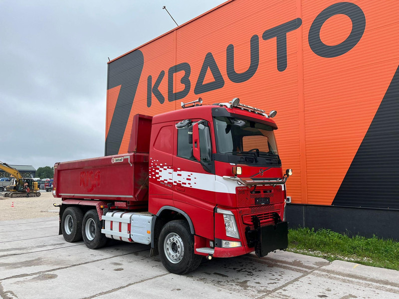 Volvo FH 540 6x4 RETARDER / BIG AXLES / BOX L=4594 mm - Kamion vetëshkarkues: foto 4 Volvo FH 540 6x4 RETARDER / BIG AXLES / BOX L=4594 mm - Kamion vetëshkarkues: foto 4