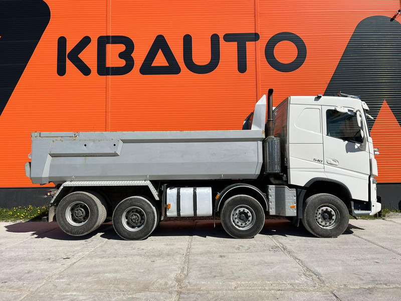 Volvo FH 540 8x4 RETARDER / TANDEM AXLE LIFT / BIG AXLES / BOX L=5704 mm - Kamion vetëshkarkues: foto 5 Volvo FH 540 8x4 RETARDER / TANDEM AXLE LIFT / BIG AXLES / BOX L=5704 mm - Kamion vetëshkarkues: foto 5