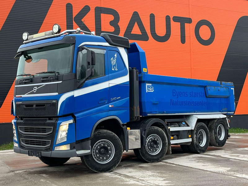 Volvo FH 540 8x4 TANDEM AXLE LIFT / BIG AXLES / BOX L=5652 mm - Kamion vetëshkarkues: foto 1 Volvo FH 540 8x4 TANDEM AXLE LIFT / BIG AXLES / BOX L=5652 mm - Kamion vetëshkarkues: foto 1