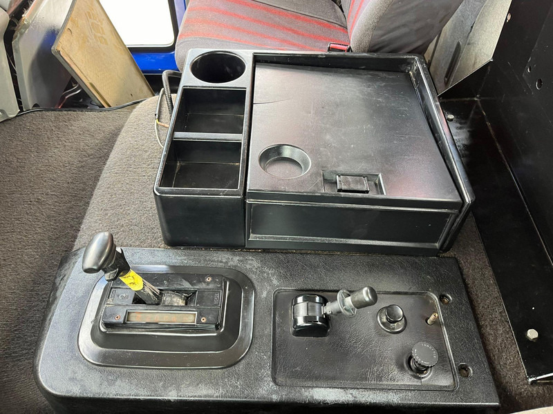 Kamion me karroceri të hapur, Kamion me vinç Volvo FL 608 4x2 PK 8200 / BOX L=4249 mm: foto 20
